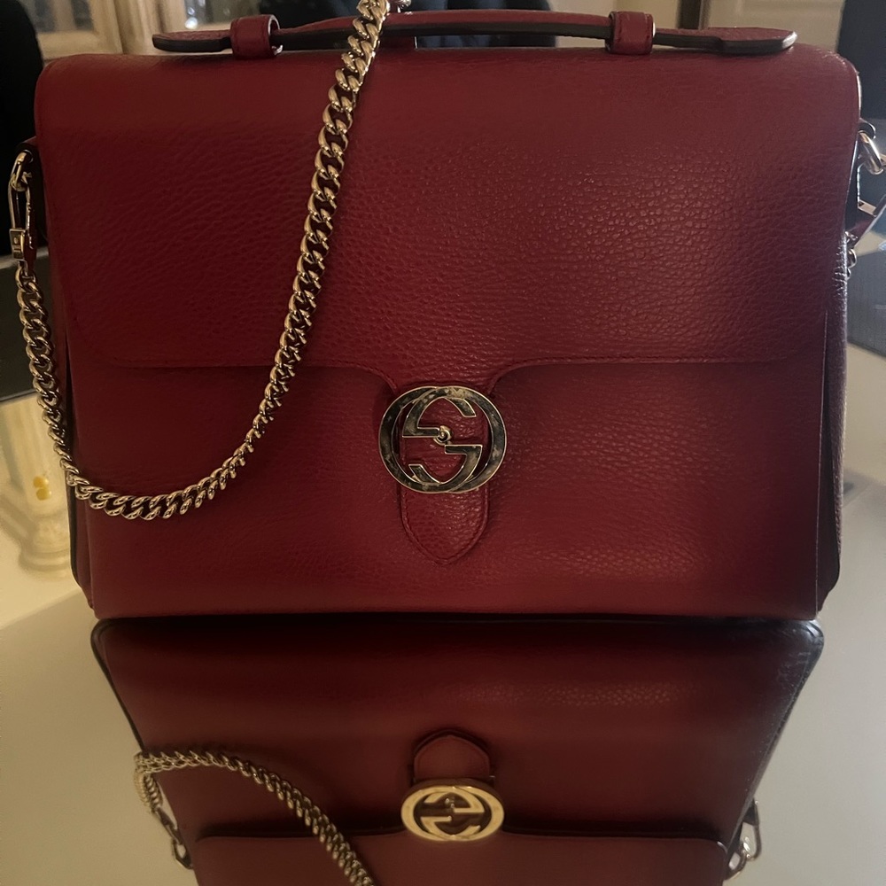 Authentic Beautiful Gucci Purse 👛